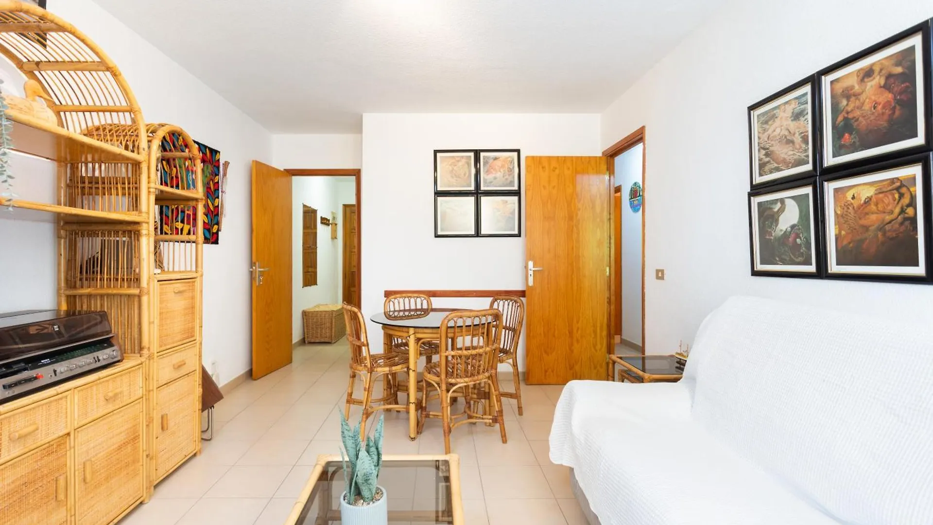 Apartamento Esperanza Playa location